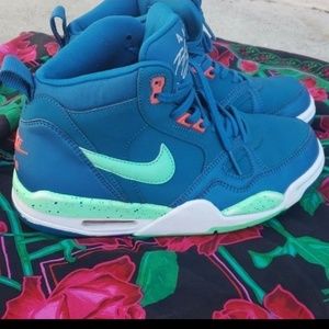 Sale ‼‼‼Nike sneakers size 7